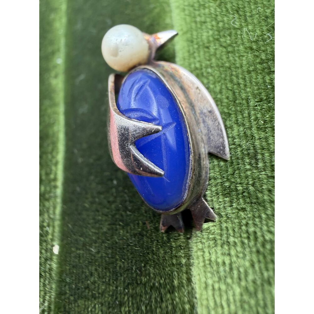 sterling silver penguin carved blue scarab pearl brooch pin WRE - Picture 4 of 4